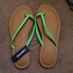 Old Navy size 8 flip flops